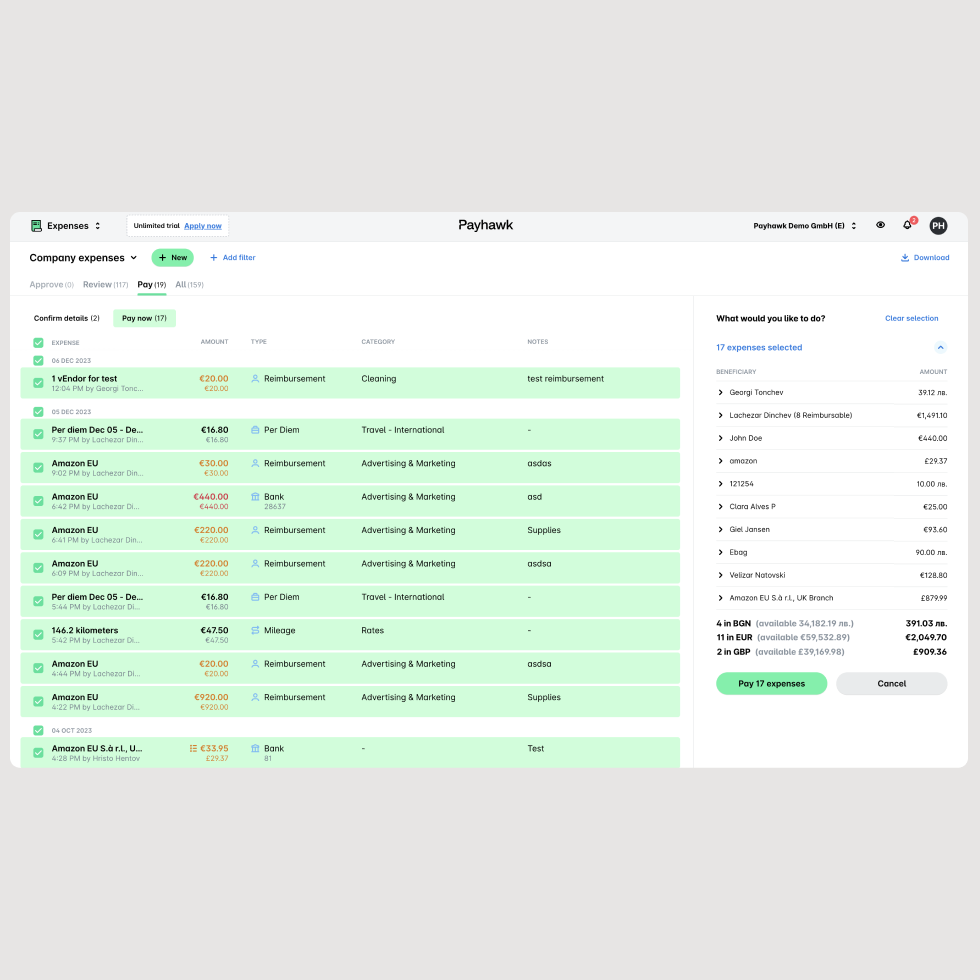 Bulk-selecting coprorate expenses within Payhawk spend management solution